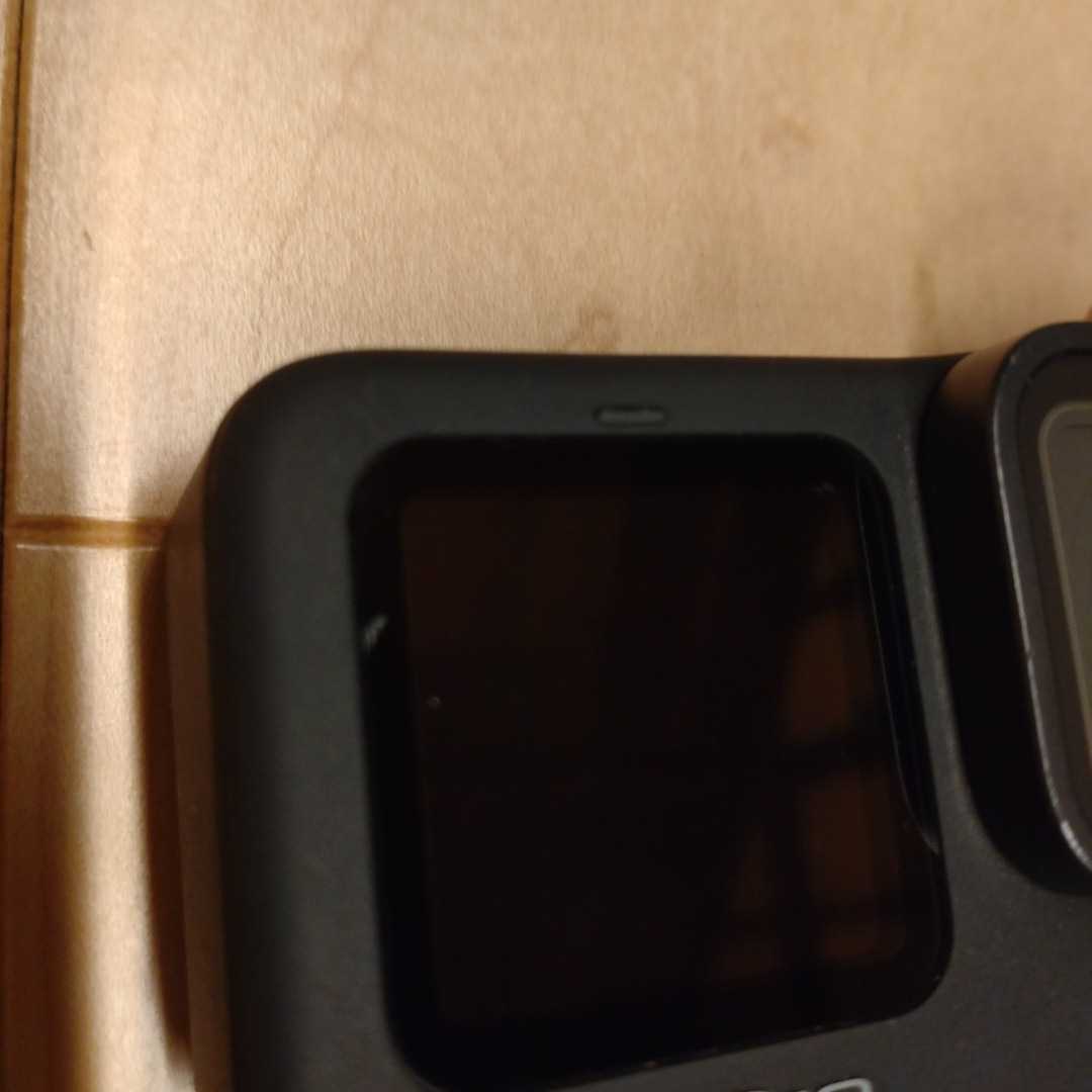 動作未確認 ジャンク扱い GoPro HERO9 ゴープロ アクションカメラ HERO9 Black バッテリー無し ヒーロー9 Black 中古　ビデオカメラ_画面、左側に小キズあります