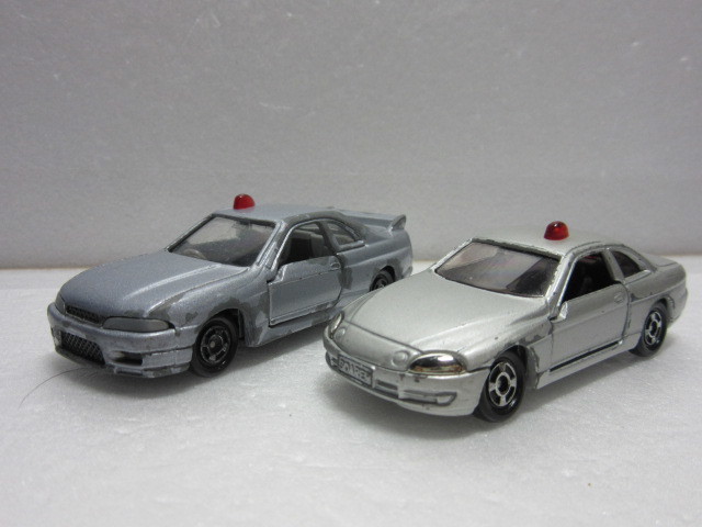 お手軽価格で贈りやすい 値下げ トミカ NISSAN 日産 マーチ パトカー