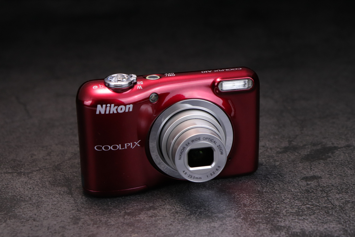 再再販 Nikon デジタルカメラ COOLPIX A10 レッド 光学5倍ズーム 1614
