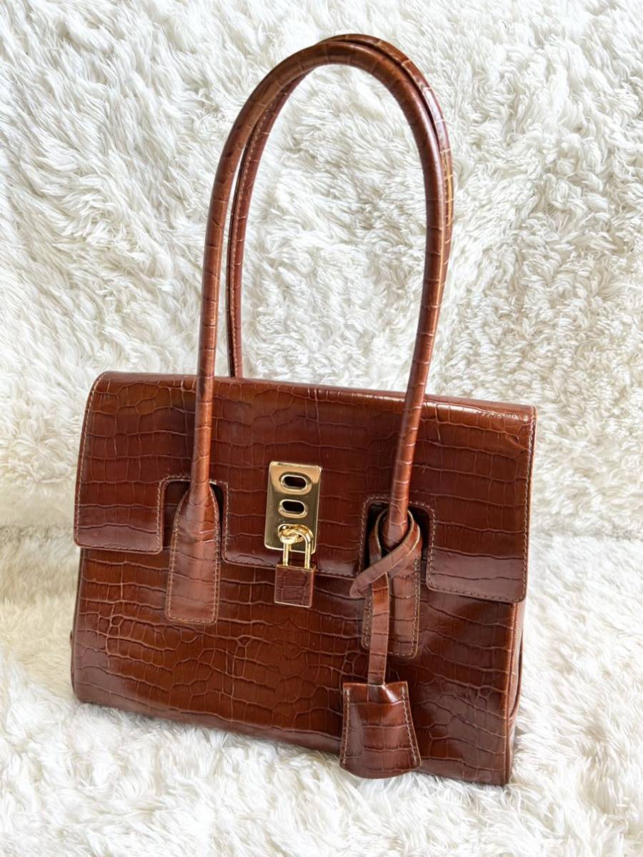 [ high class ].. leather industrial arts is mano Camel black ko type pushed .katena handbag 