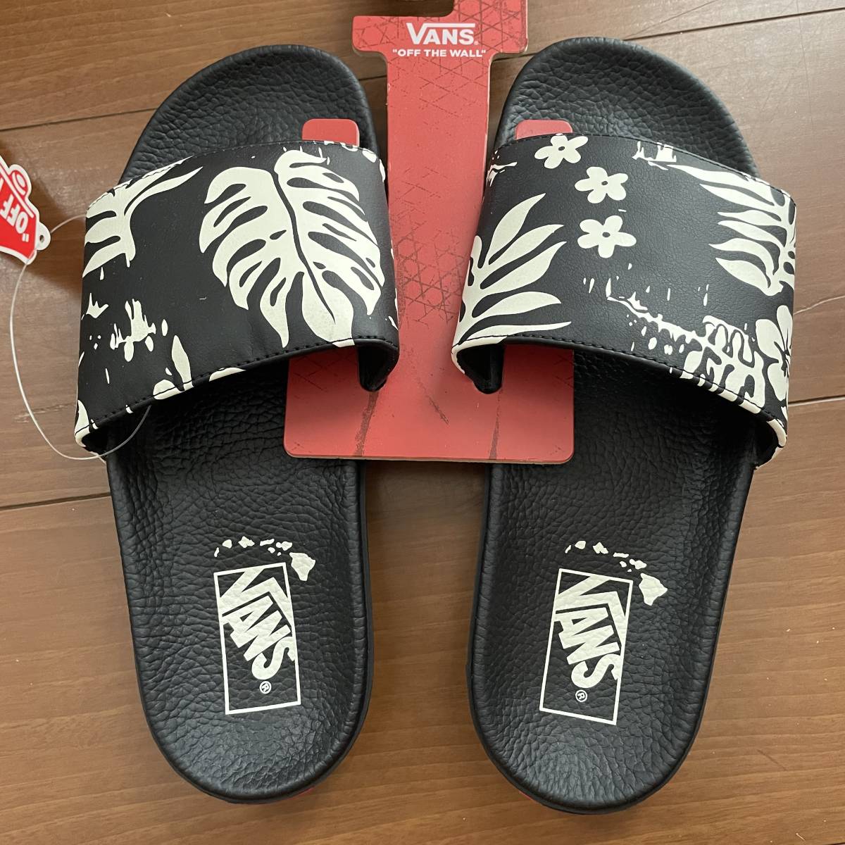 VANS ジュリオ シャワーサンダル パフィーアッパーがかわいい♪ レア】VANS SLIDE-ON HAWAII バンズ スライドオン ベナッシ
