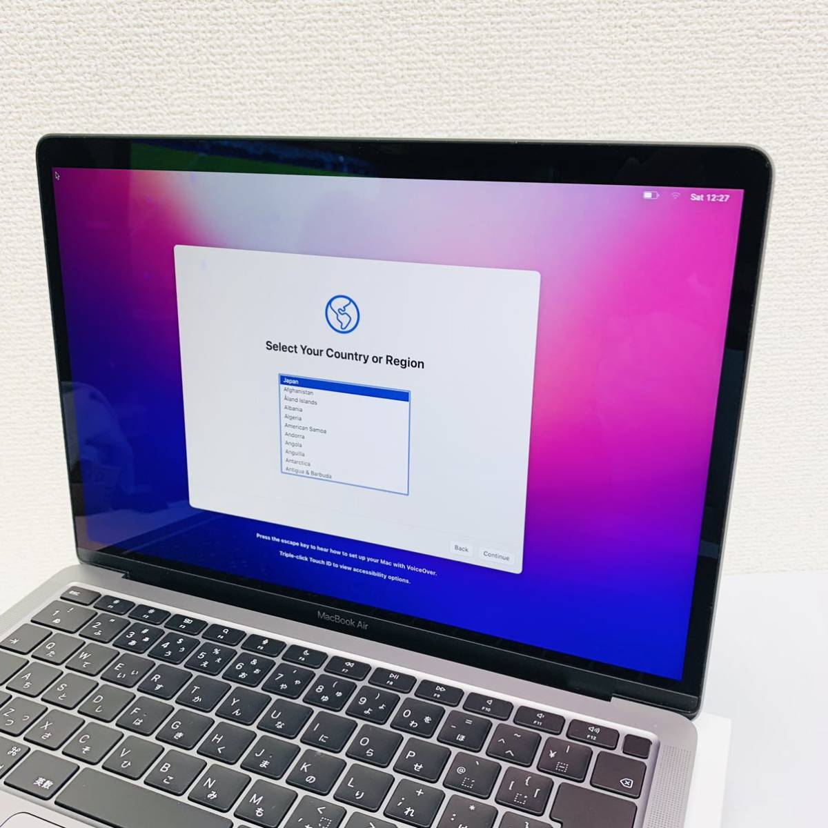 【美品】Apple MacBook Air 2020 13インチ M1 8GB 256GB スペースグレイ 充放電24回 MGN63J/A NN4281_画像4