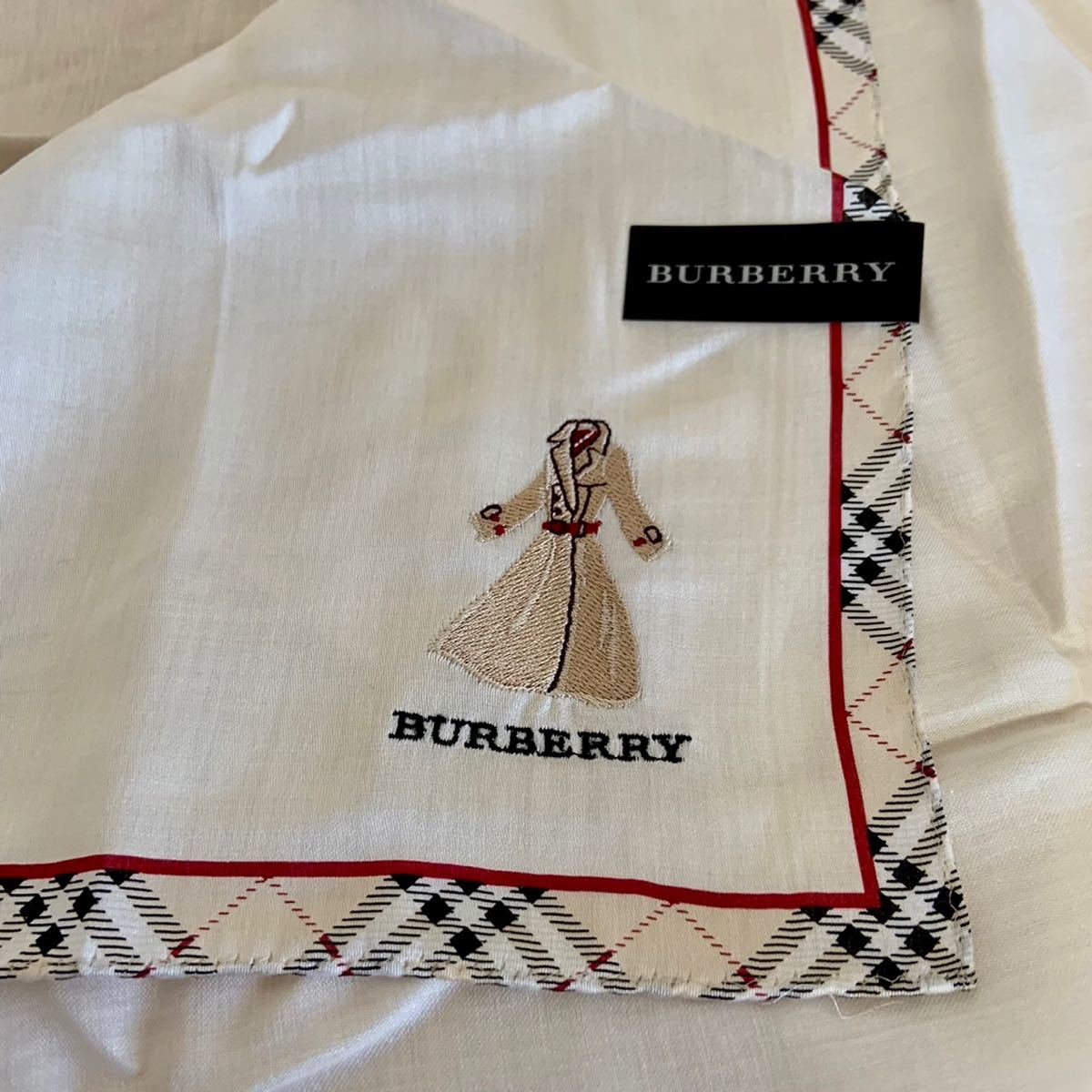 未使用 BURBERRY バーバリー 大判 ハンカチ 約57×57cm 綿100% 日本製 ノバチェック コート柄 刺繍 スカーフ 膝掛け にも