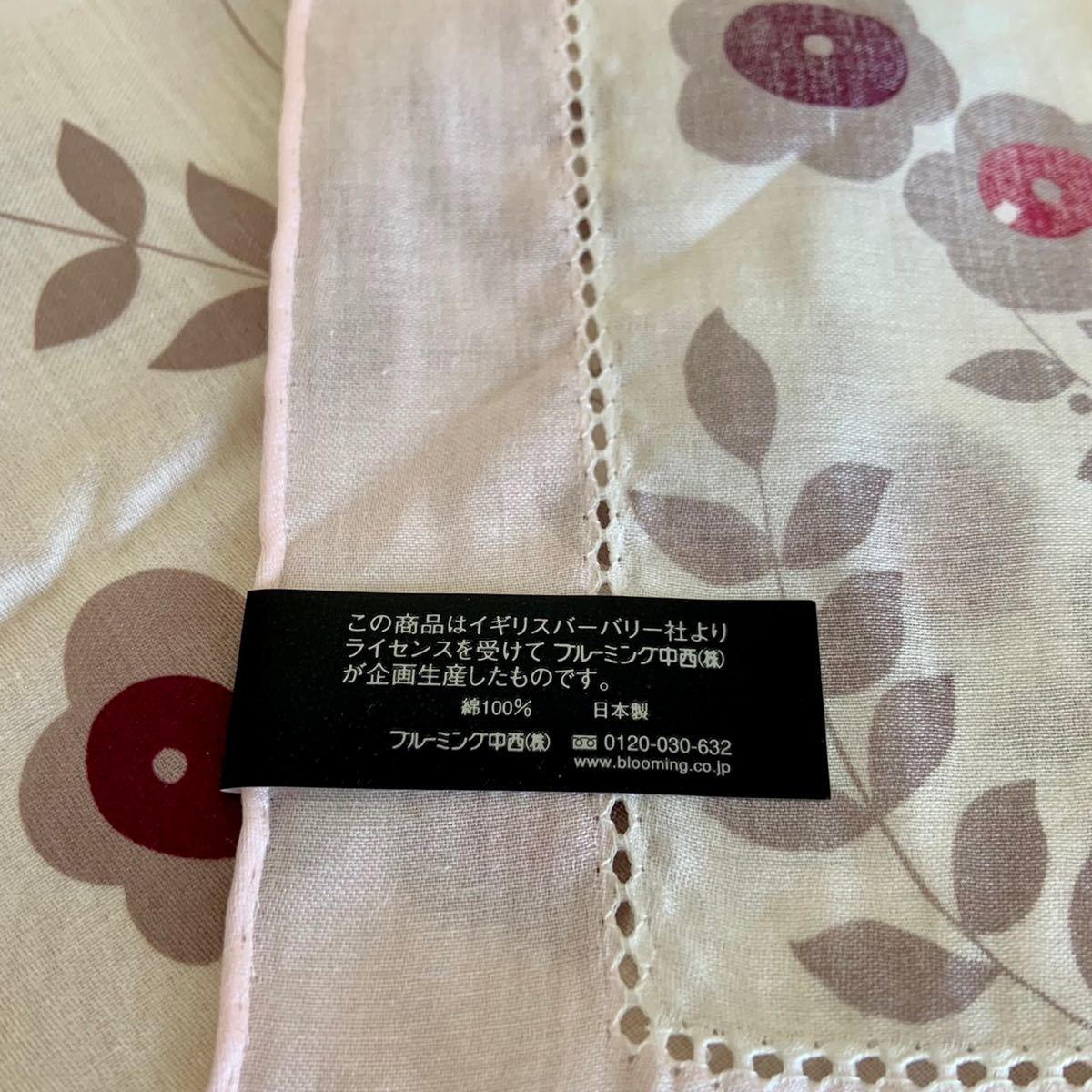 未使用 BURBERRY バーバリー 大判 ハンカチ 約57×57cm 綿100% 日本製 花柄 ホワイト × ピンク系 スカーフ 膝掛け にも_画像4
