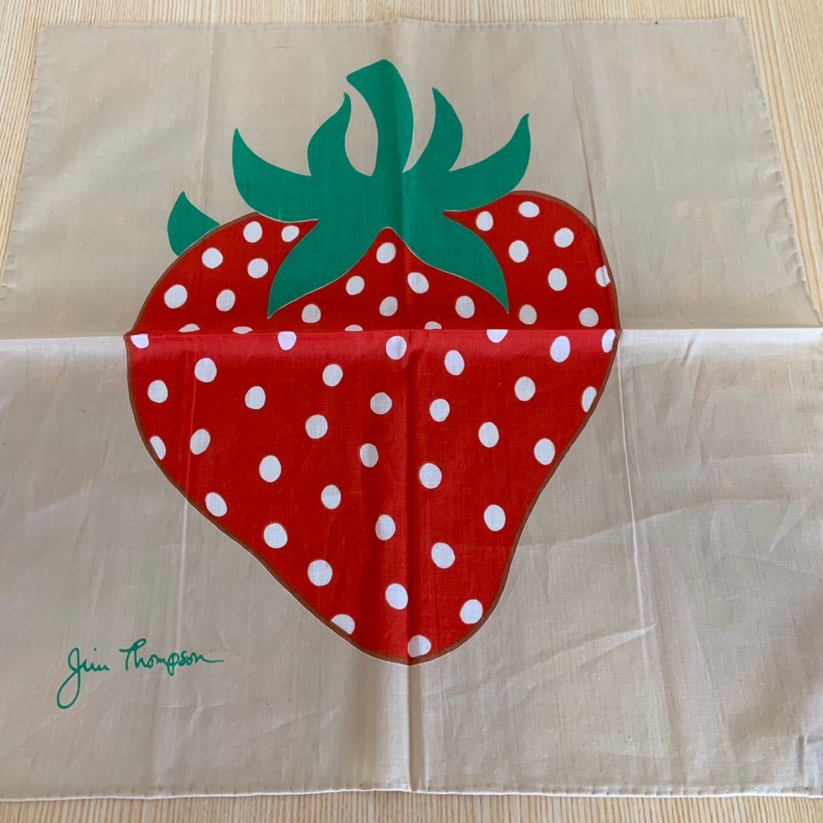 ジムトンプソンJIM TOMPSON コットン ハンカチ 約39×39cm タイコットン Thai cotton 100% 苺 いちご柄 中古