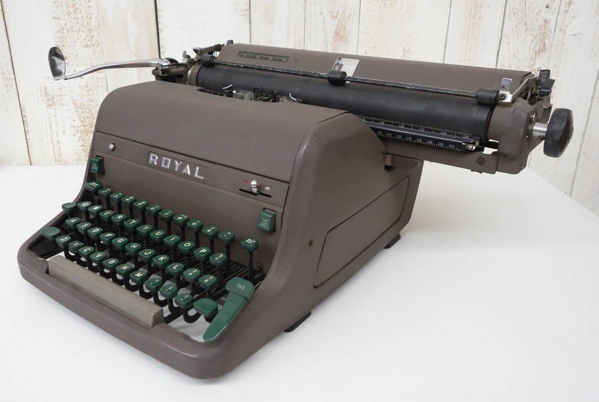 アンティークコレクション　 ＊ROYAL　ロイヤル ＊Typewriter 　 　タイプライター　 ＊レトロ　ヴィンテ―ジ　 