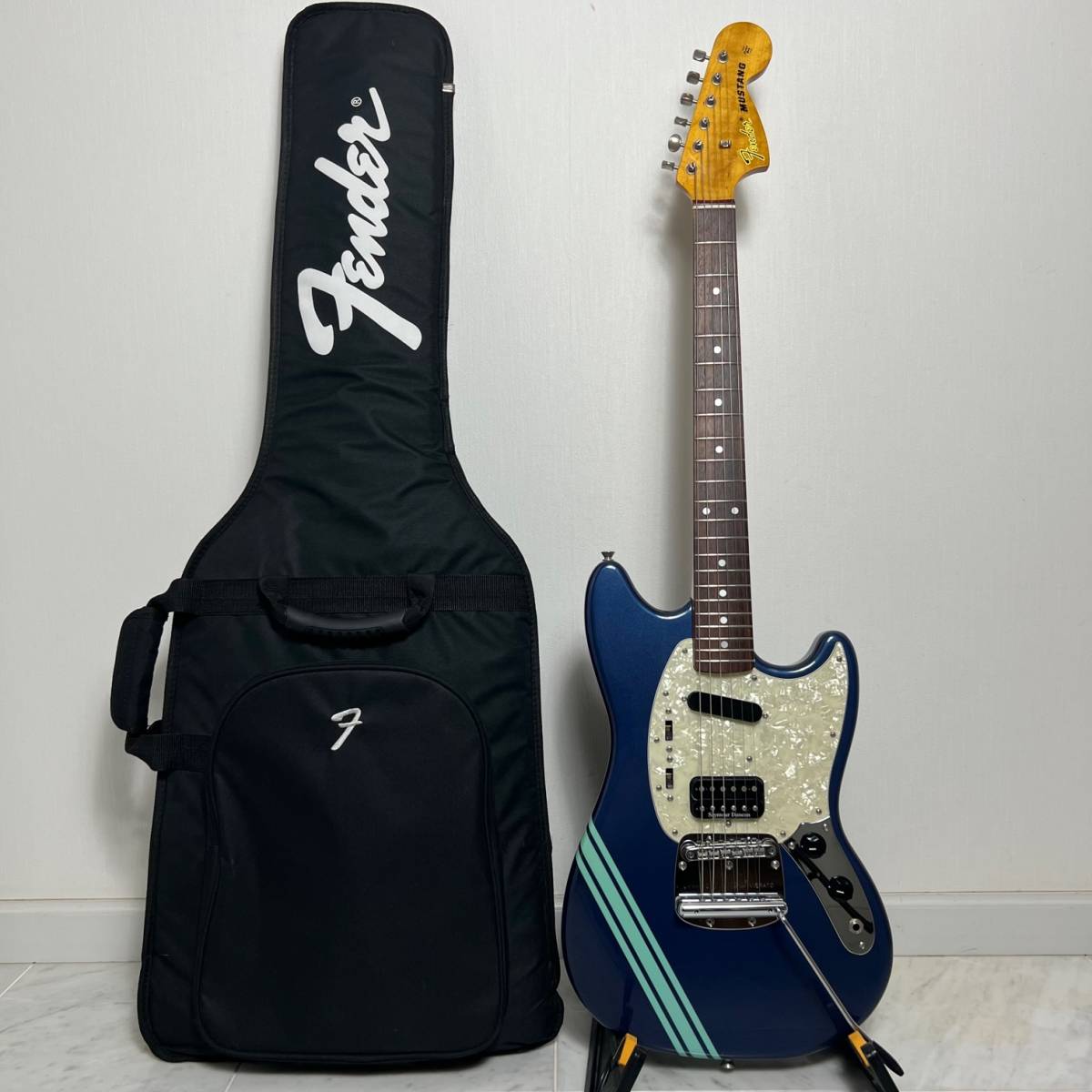 Yahoo!オークション - 超希少 美品 Fender Japan Kurt Cobain Yahoo!オークション - 超希少 美品 Fender Japan Kurt Cobain