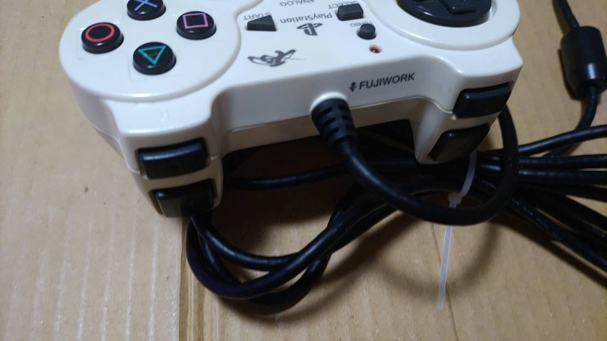 プレイステーション2専用 アナログ連射コントローラ『匠』ホワイト