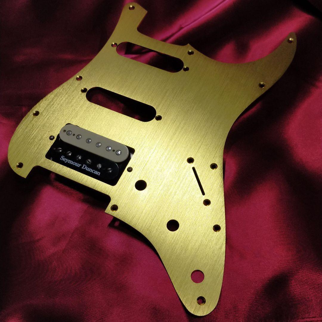ストラトキャスター SSH アノダイズド ゴールド ピックガード ST Stratocaster Gold Anodized Pickguard  検 Fender フェンダー ストラト｜PayPayフリマ