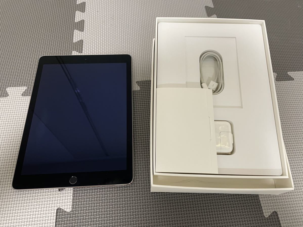 送料無料☆美品☆iPad Apple iPad Air 2 Wi-Fiモデル 64GB スペース