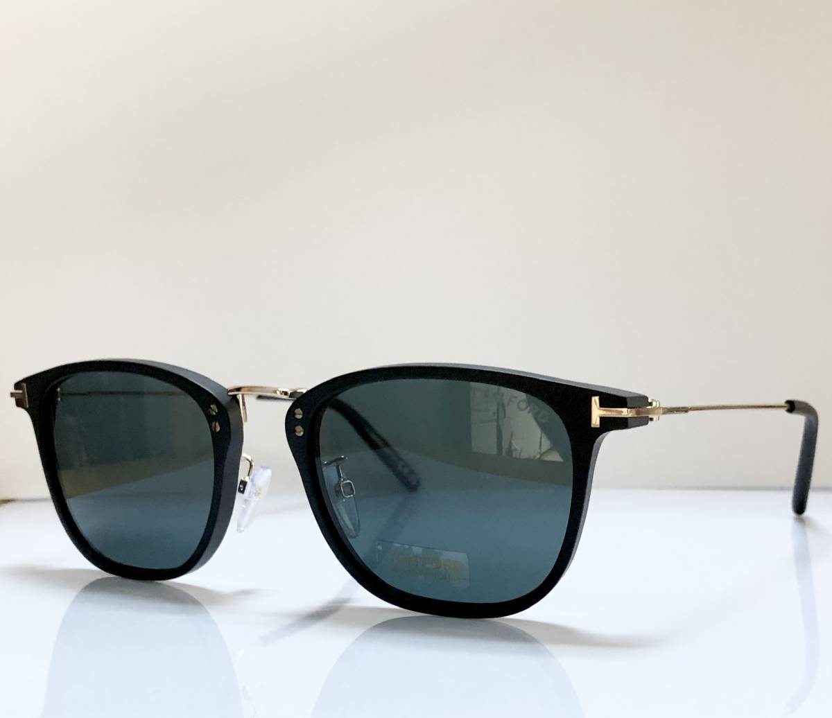正規新品 イタリア製 TOM FORD TF672 02N サングラス 純正ケースと純正
