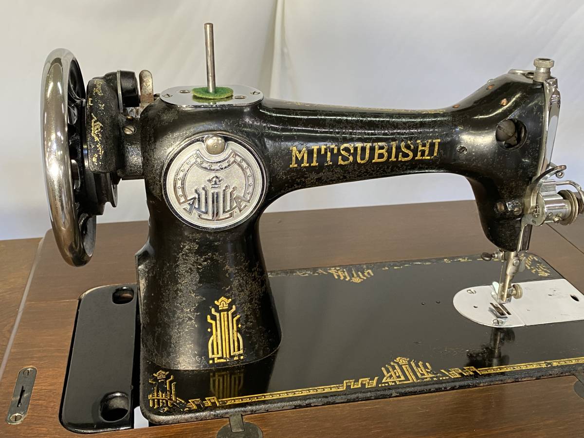  antique Mitsubishi stepping sewing machine 55-A