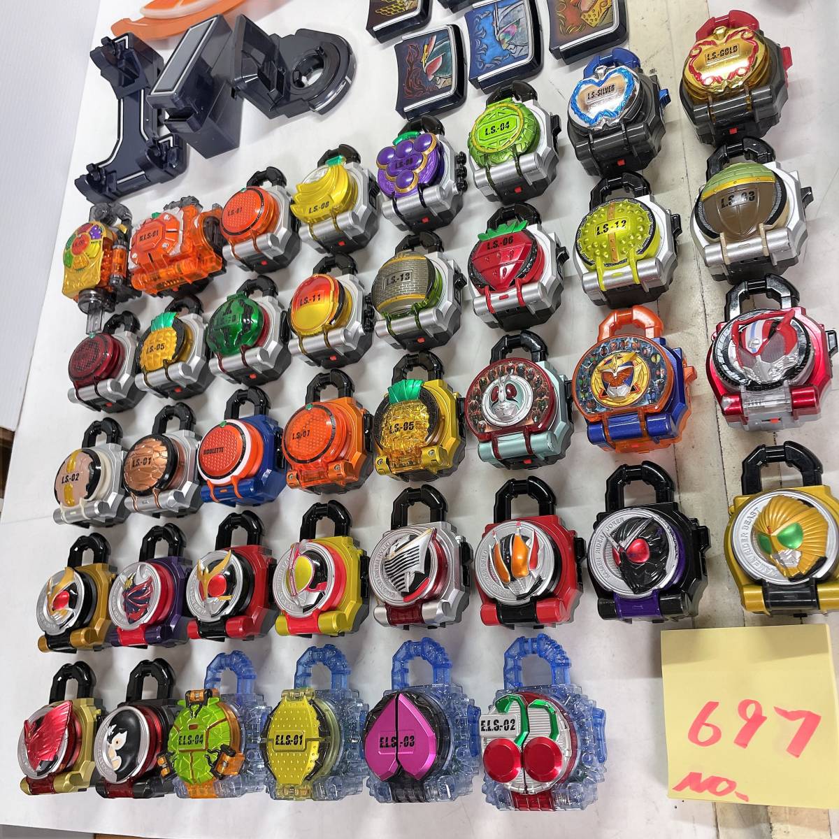 仮面ライダー鎧武 DX戦極ドライバー DXゲネシスドライバー まとめ売り 仮面ライダー 鎧武 ガイム DX 戦極ドライバー ゲネシス
