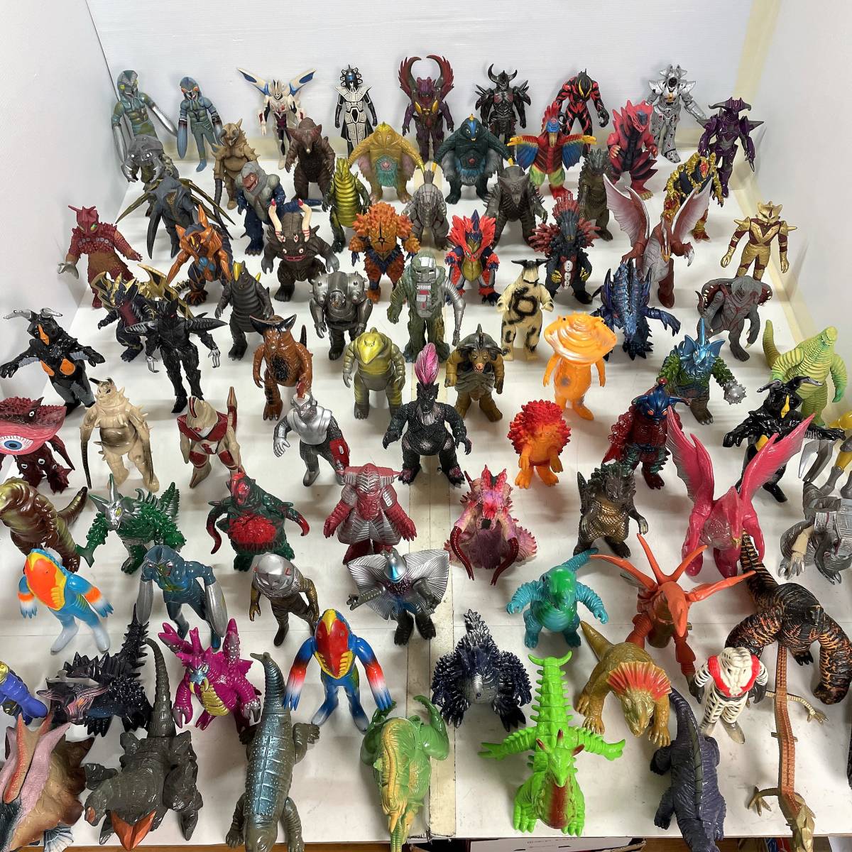 新しいコレクション ウルトラ怪獣シリーズ 怪獣ソフビ 90体セット 大量
