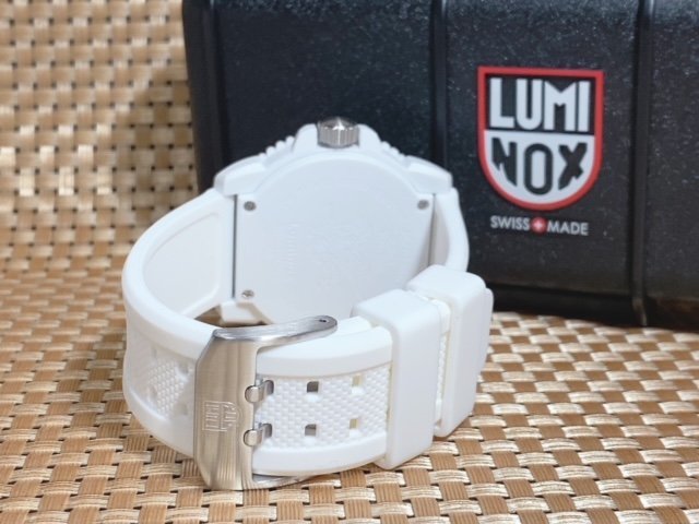 新品 LUMINOX ルミノックス 腕時計 正規品 ネイビーシールズ ホワイト