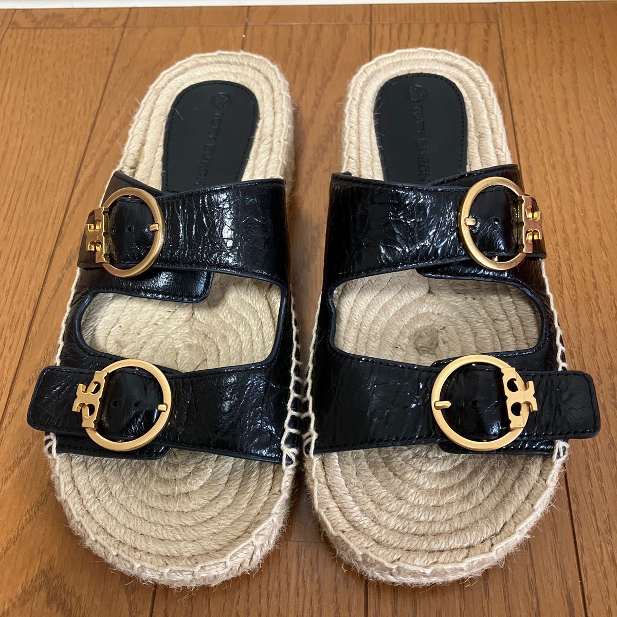 美品 トリーバーチ サンダル 24センチ 7M ブラック | smsgolubovci.me