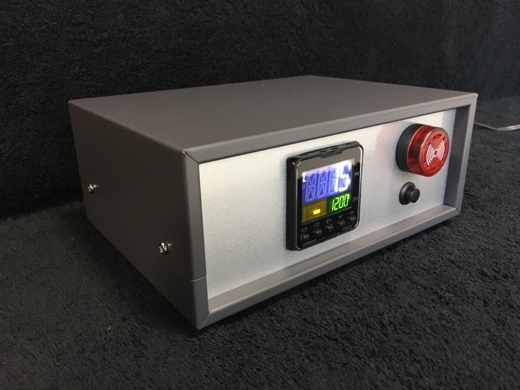 新品 陶芸窯用 デジタル温度計 ブザー ランプ付き オムロン E5CD 最新