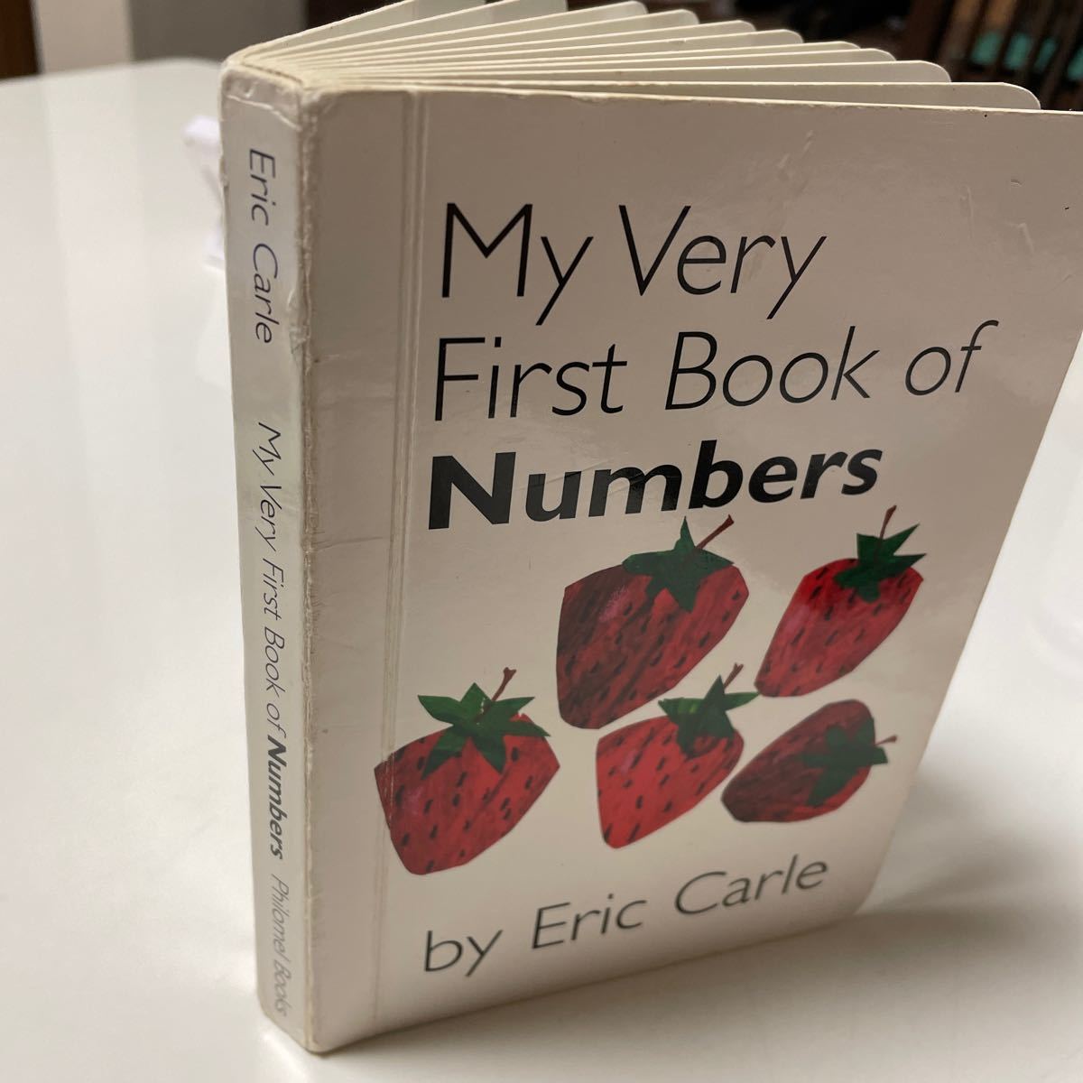 英語絵本　エリックカール My very first book of numbers  Eric Carle  洋書　数字　数 