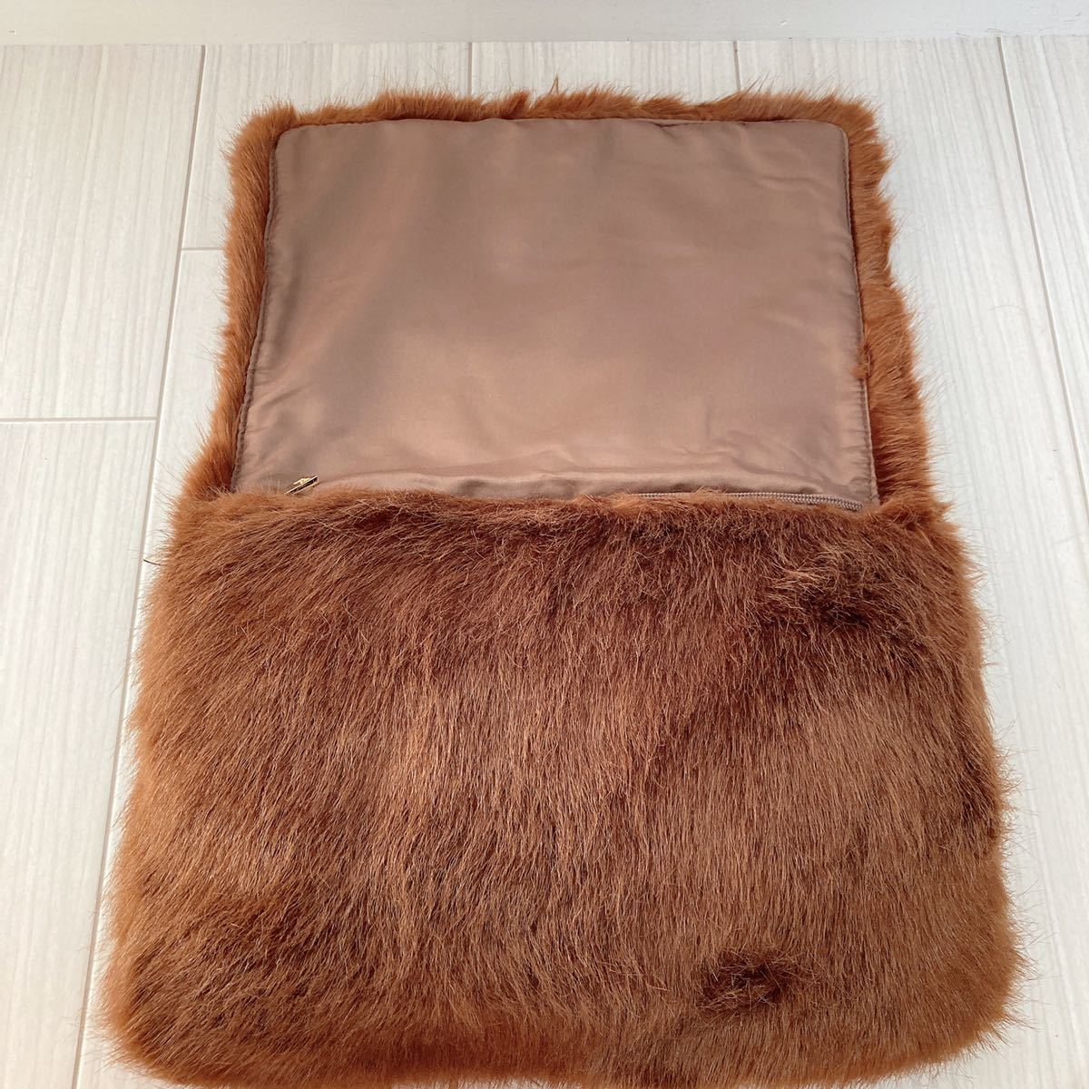  new goods unused Cecil McBee lady's party bag clutch bag handbag fur fake fur tea color Brown plain simple 