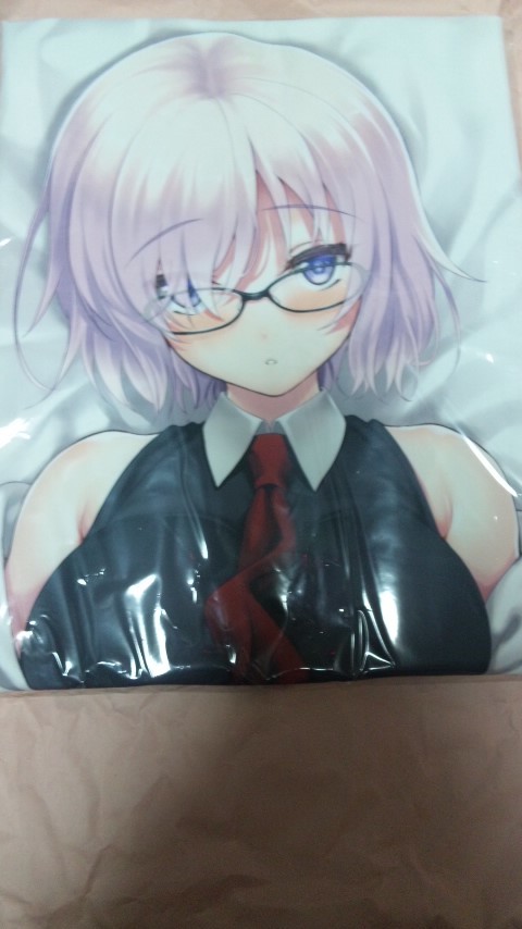 クレスタ 呉マサヒロ Fate マシュ 抱き枕 新品