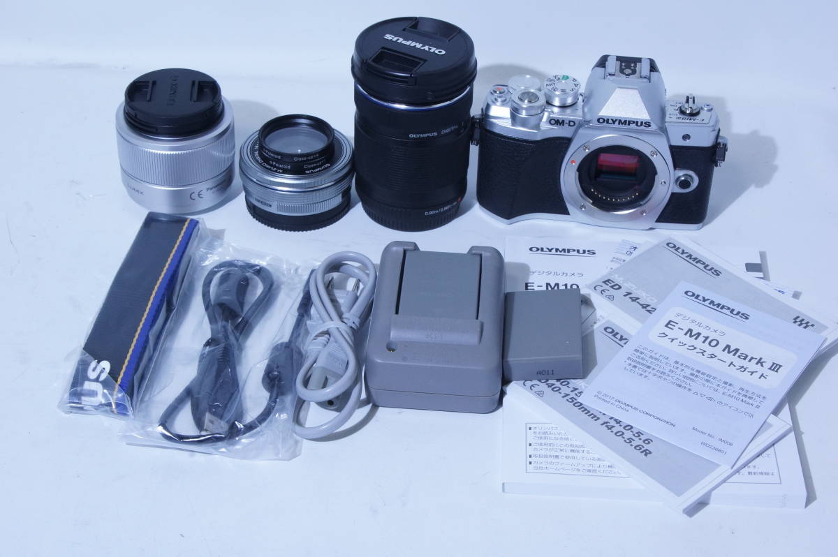 美品!単焦点レンズ付き オリンパス OM-D E-M10 Mark III EZダブル