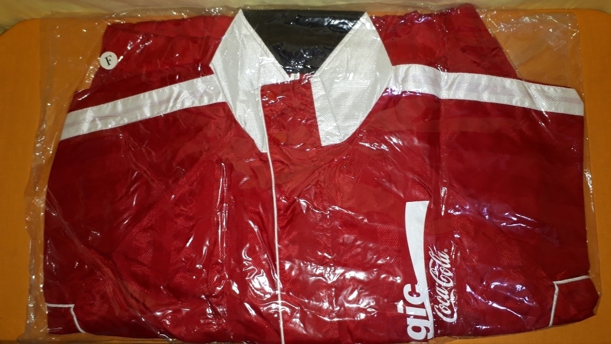〔Coca Cola コカ・コーラ〕『コカ・コーラ：スタッフジャンパー・タオル・バスタオル 3点セット』[非売品]_画像2