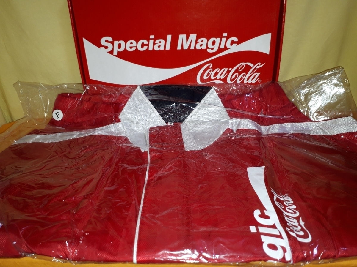 〔Coca Cola コカ・コーラ〕『コカ・コーラ：スタッフジャンパー・タオル・バスタオル 3点セット』[非売品]_画像1