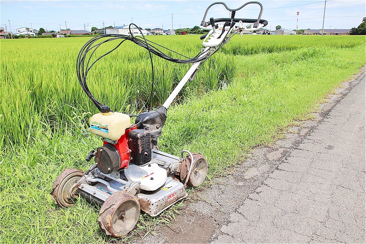 三重 草刈機 自走式草刈り機 オーレック 共立 KIORITZ 三重 草刈機 自走式草刈り機 オーレック 共立 KIORITZ