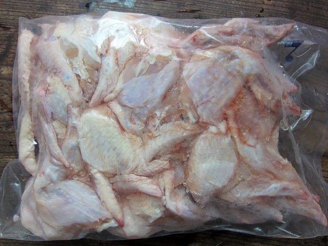 3)鳥取県産、超有名【大山どり】「鶏手羽先2kg」肉厚・大人気!!_画像4