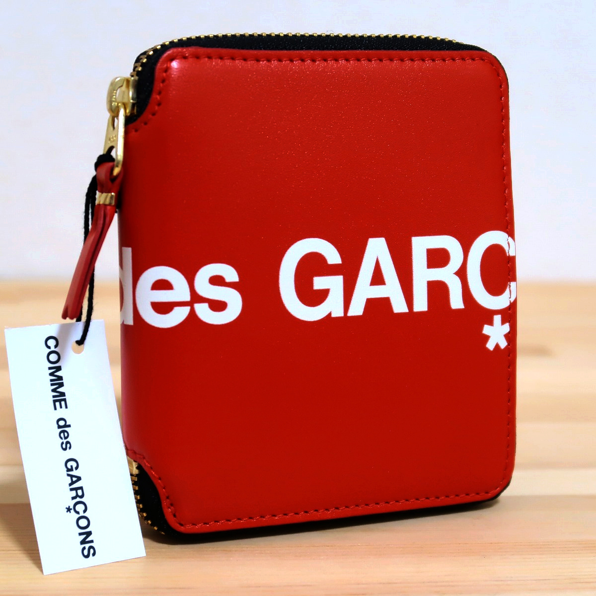 新品 COMME des GARCONS ヒュージロゴ 2つ折り 財布 赤 www