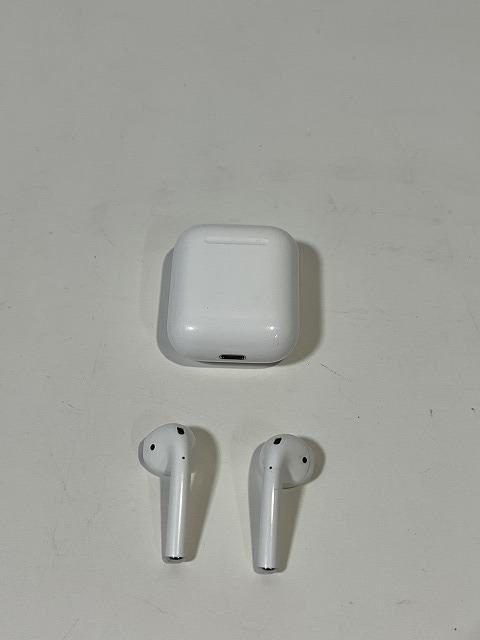 Apple アップル AirPods A1602 A2031 A2032 Bluetooth ワイヤレス イヤホン イヤフォン USED 中古 (R407A12_画像1