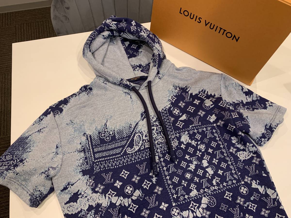 新作☆LV☆モノグラムバンダナショートスリーブフーディ (Louis