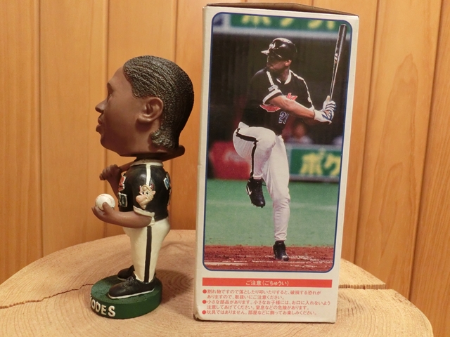 コレクション 近鉄バファローズ タフィ・ローズ選手 T.RHODES 人形 置物 BOBBLE HEAD_画像2