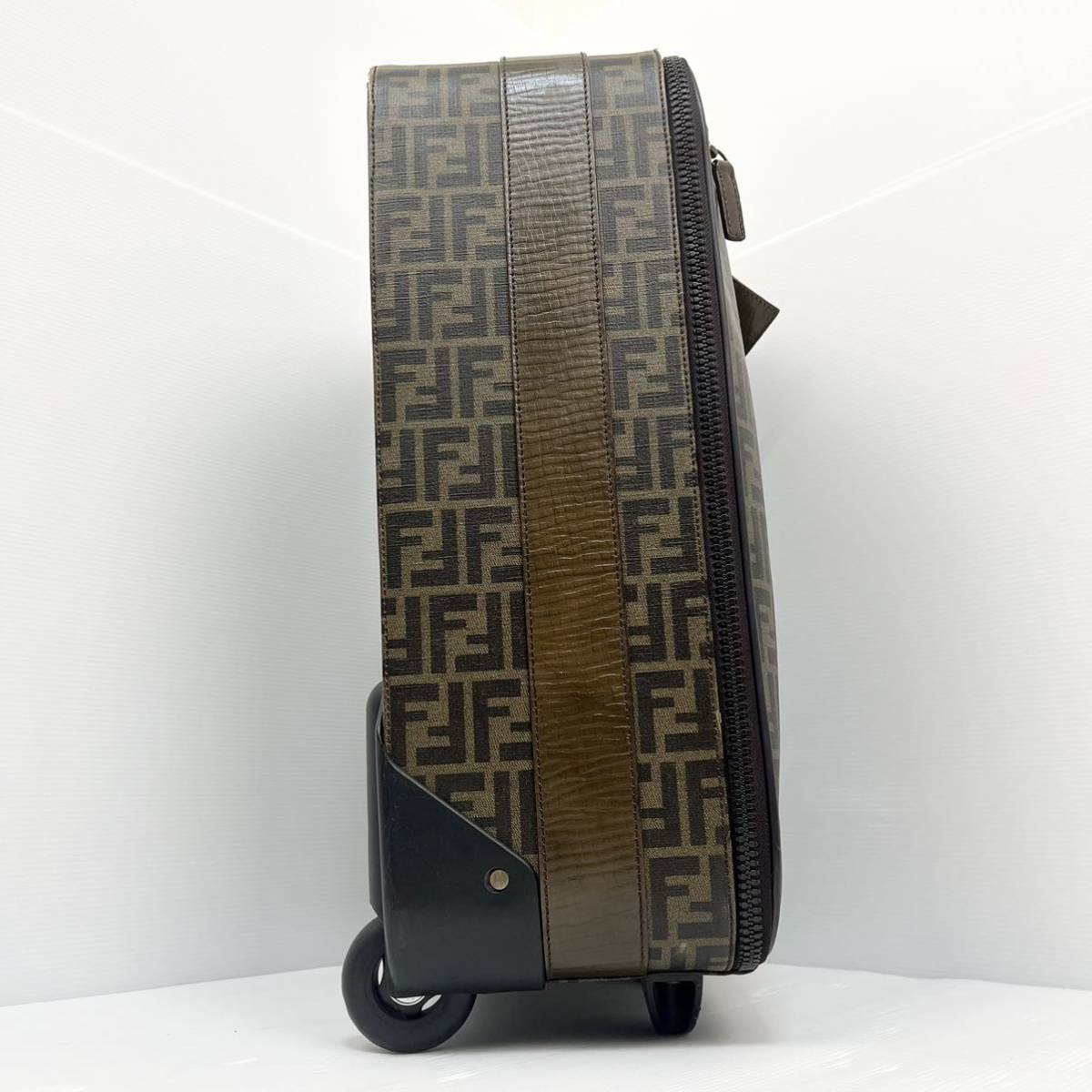 1円 【極美品】 FENDI フェンディ キャリーバッグ スーツケース