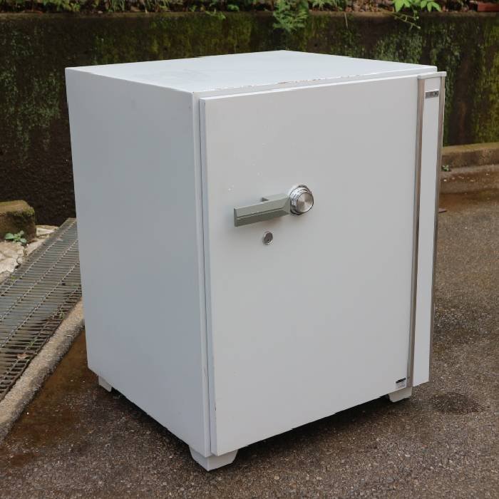 引取限定】磁気テープ保管庫 GGC-911GA-TE イトーキ ITOKI 耐火 引取限定】磁気テープ保管庫 GGC-911GA-TE イトーキ ITOKI 耐火