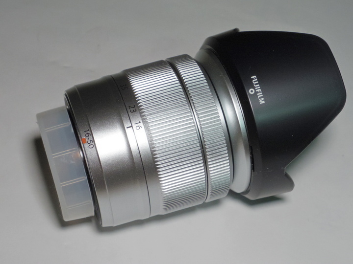 □ FUJIFILM フジフイルム XC 16-50mm F3.5-5.6 OIS シルバー 動作品