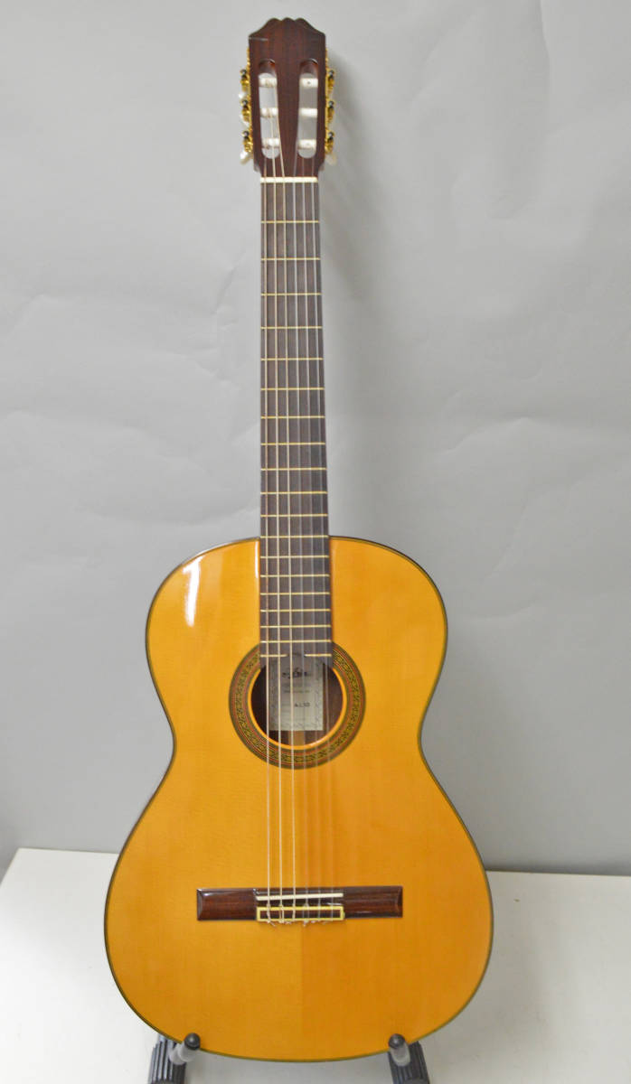 美品！Aria アリア AC50 クラシックギター ハードケース（鍵）付 ys059