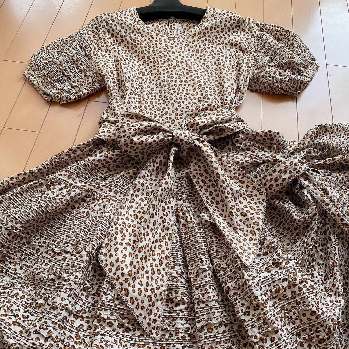 カネコイサオ ワンダフルワールド 豪華レオパード 柄総ピコフリルドレス ケープ ピンクハウス KANEKO ISAO ピンタック