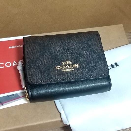 【新品】COACH コーチ三つ折り財布【ブラウン】シグネチャー アウトレット コンパクト