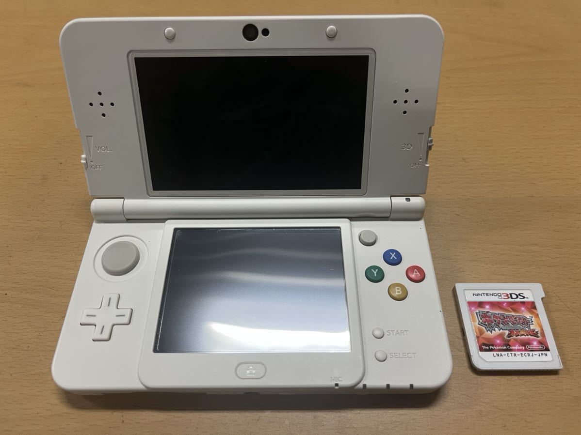 動作確認済 Nintendo New 3DS 本体 ポケモン オメガルビー セット ホワイト きせかえプレート 057 ニンテンドー 任天堂 ピカチュウ_画像2