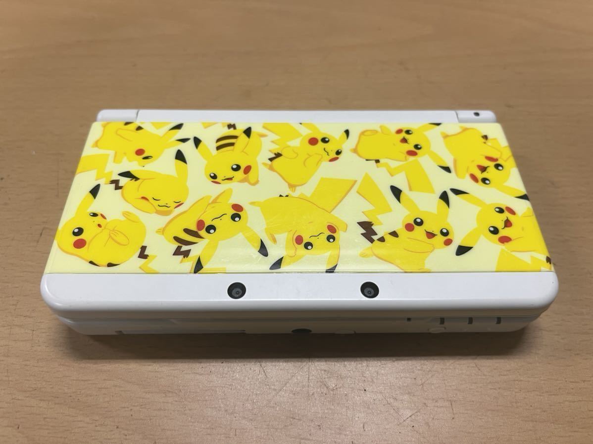 動作確認済 Nintendo New 3DS 本体 ポケモン オメガルビー セット ホワイト きせかえプレート 057 ニンテンドー 任天堂 ピカチュウ_画像1