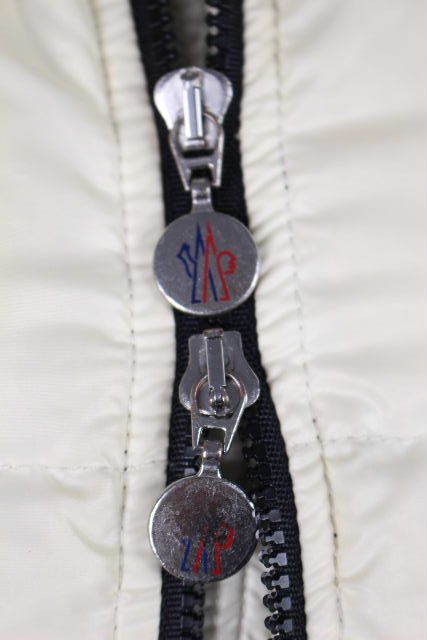 6630 モンクレール MONCLER デカワッペン ダウンジャケット ホワイト
