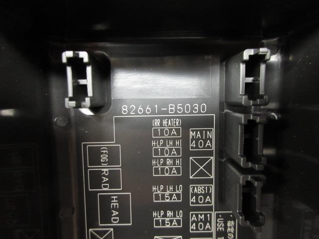 H27 ハイゼット アトレ ABA-S321G (5) ヒューズボックス 運転席シート下 82661-B5030 177991 4412_画像6