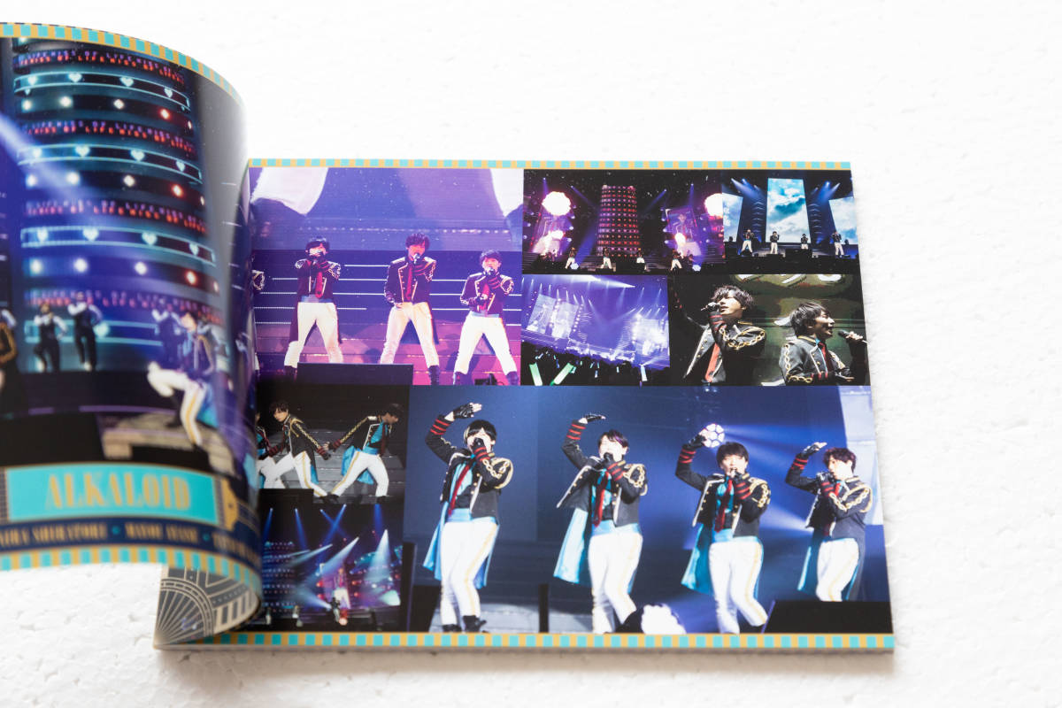 【送料無料】 あんスタ フォトブックレット BOX盤 特典品 あんさんぶるスターズ!! Starry Stage 4th August版 July版 写真集 2冊セット 【送料無料】 あんスタ フォトブックレット BOX盤 特典品 あんさんぶるスターズ!! Starry Stage 4th August版 July版 写真集 2冊セット
