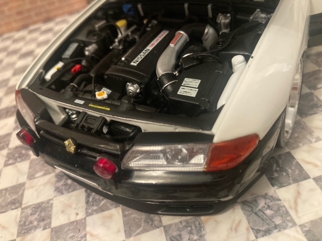 1/18 日産スカイライン GTR R32 神奈川県警察高速道路交通警察隊 1/18 日産スカイライン GTR R32 神奈川県警察高速道路交通警察隊