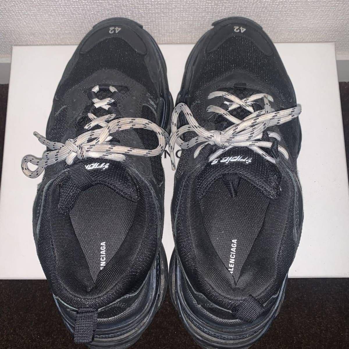 希少!人気ブラック】BALENCIAGA / バレンシアガ / Triple S