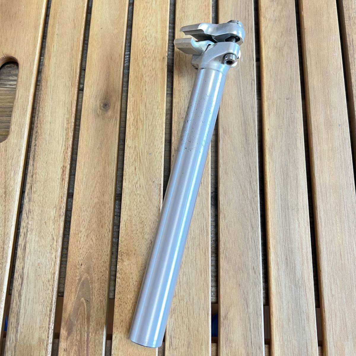 最初の SUNTOUR 競輪 NJS SUPERBE 匿名配送 シートポスト 26.8mm プロ