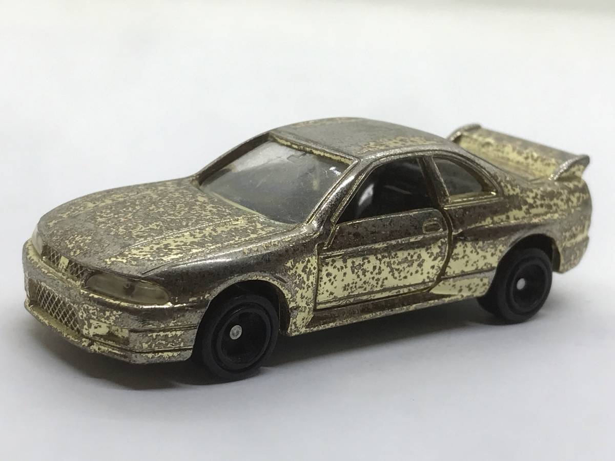 さA2★トミカ ミニカー 非売品 日産 ニッサン スカイライン GT-R R33 1995 ゴールド 金メッキバージョン ワイドホイール No.20_画像1