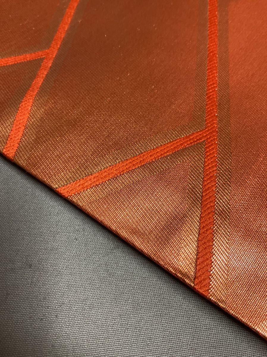 ZM1 和装　着物　絹素材　橙色　光沢　檜垣模様　名古屋帯_画像7