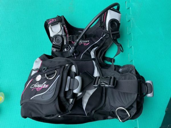 BISM レギュレーター オクトパス AQUA LUNG BCジャケット SOUL I3 XXS ...